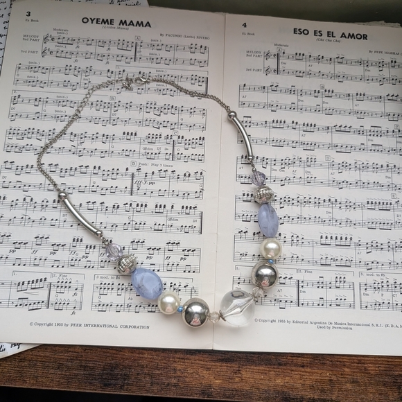 Elegant Silver and Blue Beaded Necklace - Picture 1 of 8
